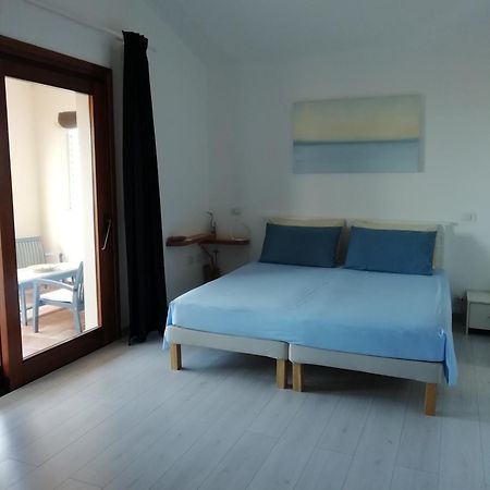 Frina di Mari b&b San Teodoro  Bagian luar foto
